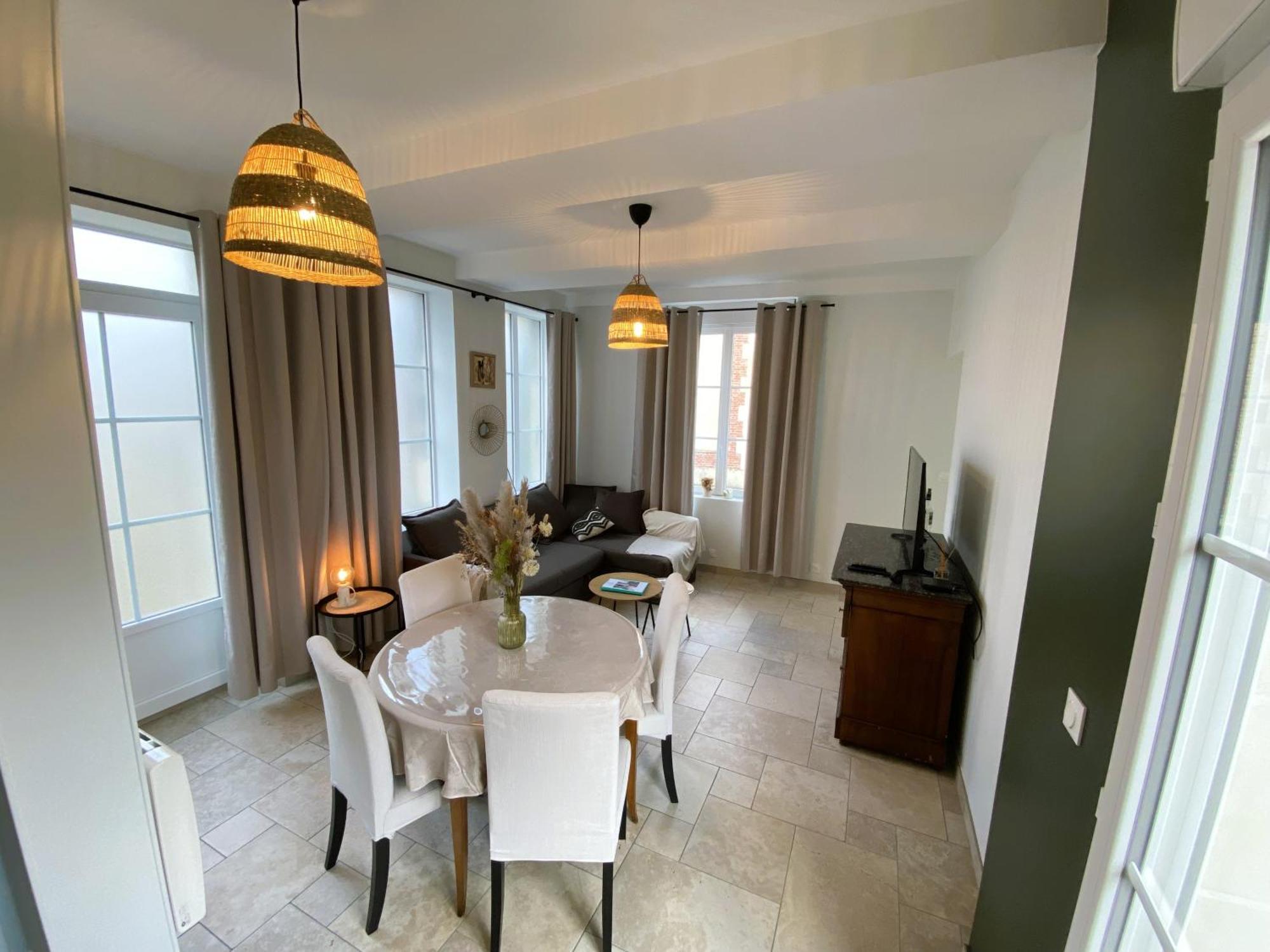 Maison 2 Chambres Avec Parking Et Jardin Noyon Εξωτερικό φωτογραφία